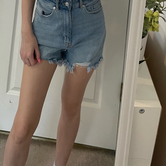 H&M Denim Mom Shorts - Picture 4 of 4